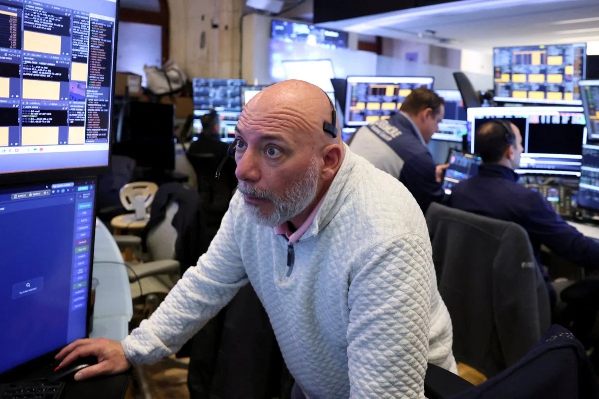 tan_dora3's tweet photo. Bank of America is warning that a bunch of events in June might push bond yields past 6% in the UK, 5% in the US, and 4% in Japan—bad news for risk assets like stocks.

$SPY $QQQ $VIX $TLT https://t.co/mv3DAklNRm https://t.co/CfPPOoss7S