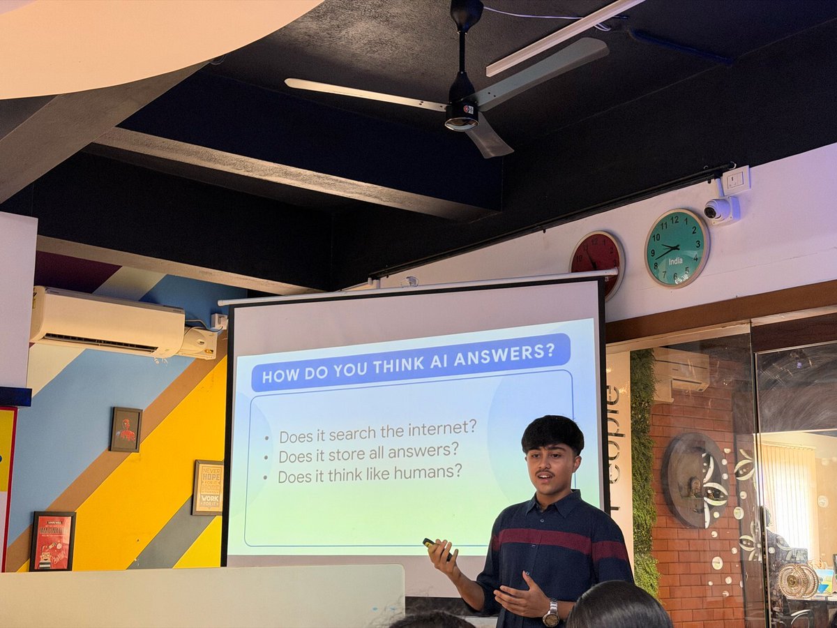 TheWebPeople_in's tweet photo. As part of our tech community initiative, we hosted a session on “Retrieval-Augmented Generation (RAG) in Modern AI” by Sachin Upparna, fresh from campus.
Learning, sharing, growing together 🚀

#RAG #AI #TechCommunity #Innovation #KnowledgeSharing https://t.co/FBvoMePDSa
