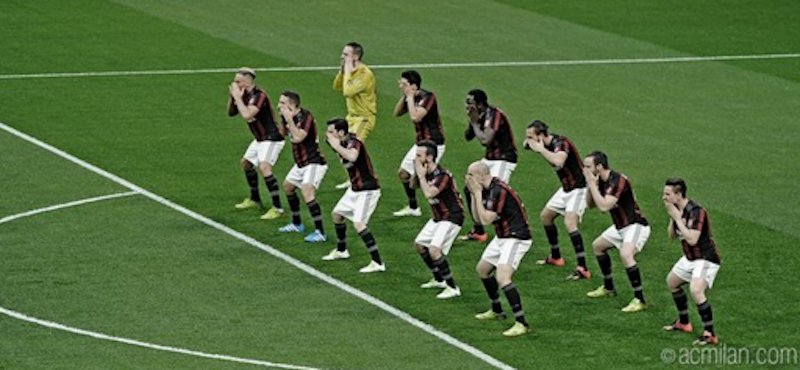 InterPub1908's tweet photo. @nicomastra2 @theomania19 Umiliazione più grande della storia del calcio?
... ma Intendi l'haka? https://t.co/rUQ4TObTzT