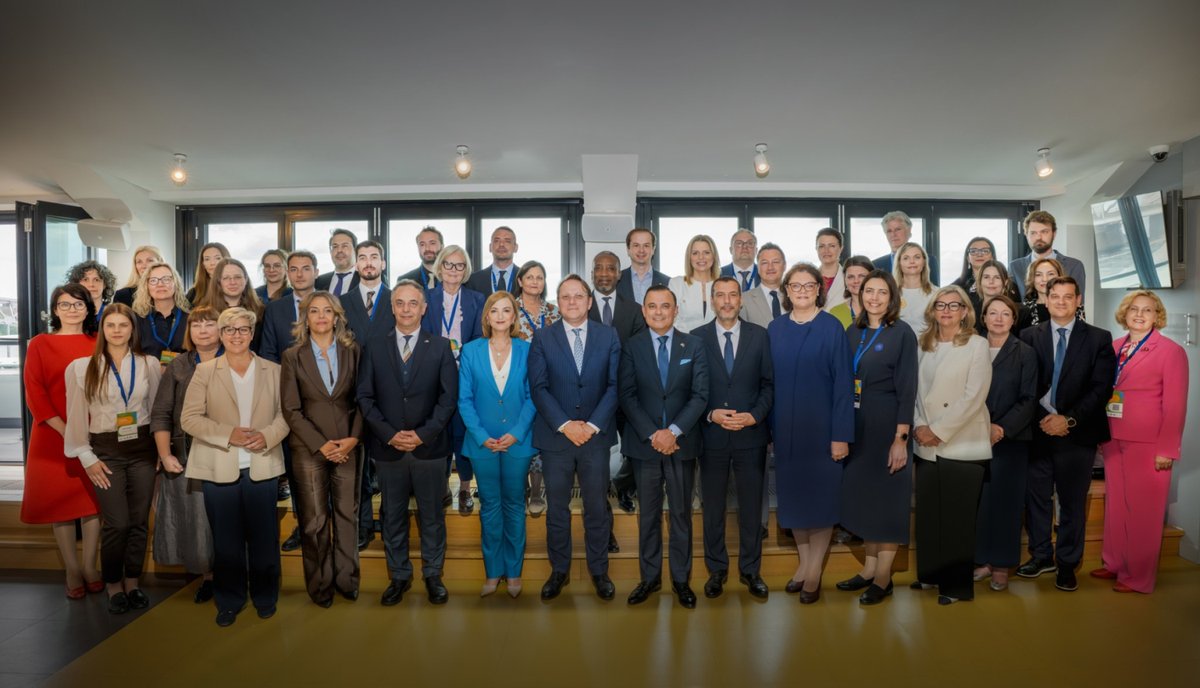 LithuaniaHealth's tweet photo. We were pleased to take part in the 12th Small Countries Initiative High-Level Meeting in Riga.

‼️Discussions on healthcare workforce shortages, staff wellbeing, and workforce ageing highlighted challenges that are crucial to address for the long-term sustainable health systems. https://t.co/xUACMZAVsQ