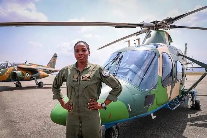 Zamani_WLK's tweet photo. Today we remember a Yoruba daughter who took the fight to terrorists from the skies. Tolulope Arotile, Nigeria’s first female combat helicopter pilot, flew 460 combat hours in two years. She died on July 14 2020 under controversial circumstances. Rest well, hero. https://t.co/u5KHEG6AMH
