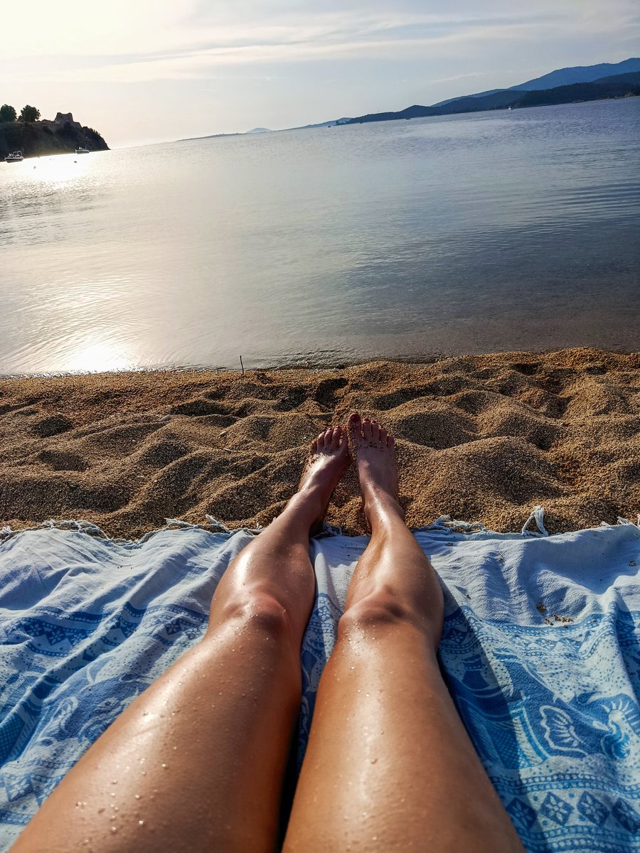 Deliciosa33's tweet photo. Знам дека многу сакате ноџиња овде ✨🌊 https://t.co/DXL57yCjFy