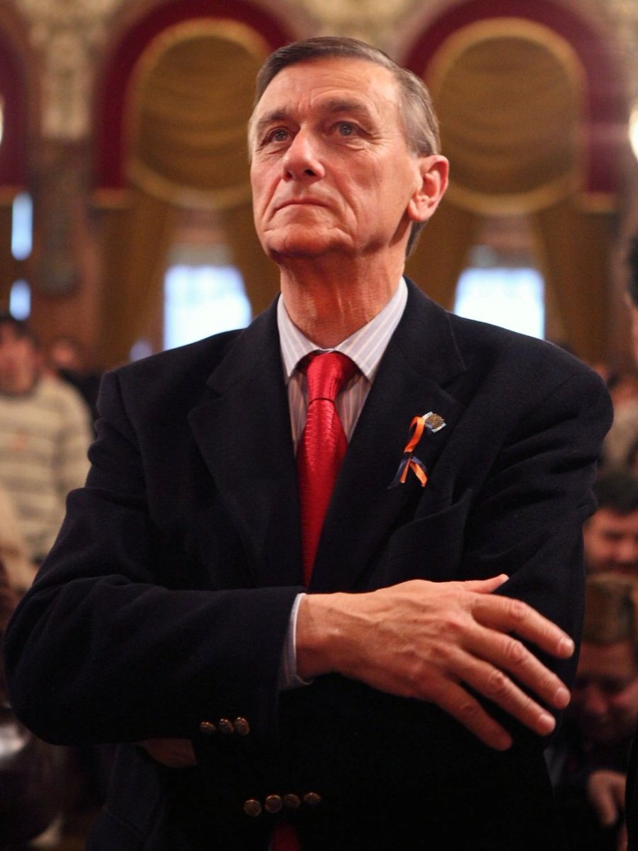 pablogfarias's tweet photo. Hoy cumpliría 83 años Hermes Binner, gran líder político, ejemplo de austeridad, honestidad y transparencia.

Seguimos su legado, trabajando por una sociedad más justa, solidaria y con oportunidades. https://t.co/tsevvoge0E