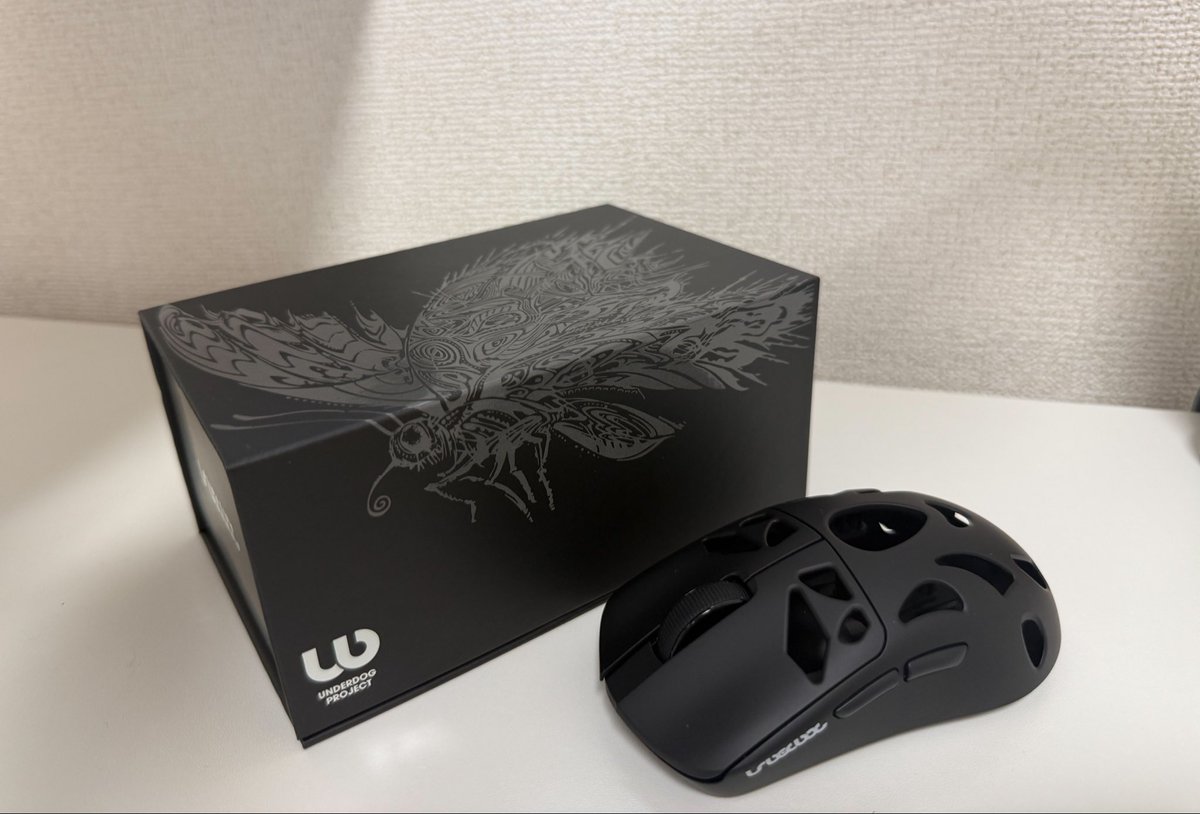 kyou_R6's tweet photo. この度、UNDERDOG（@UNDERDOG__of）様より「UNDERDOG Gaming Mouse」をご提供いただきました！

46gの超軽量ボディに8000Hzポーリングレート対応🔥

今ならクーポンコード【KYOUFCN】入力で500円OFF！

詳細は下記URLからをチェック！✅
https://t.co/qubv1vGOVx

#UNDERDOG
#すべての挑戦者へ https://t.co/TGY3UGBp6o