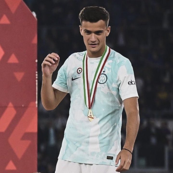 Logo308's tweet photo. @Inter 🖤💙🇷🇸 https://t.co/s3W0aYsMAF