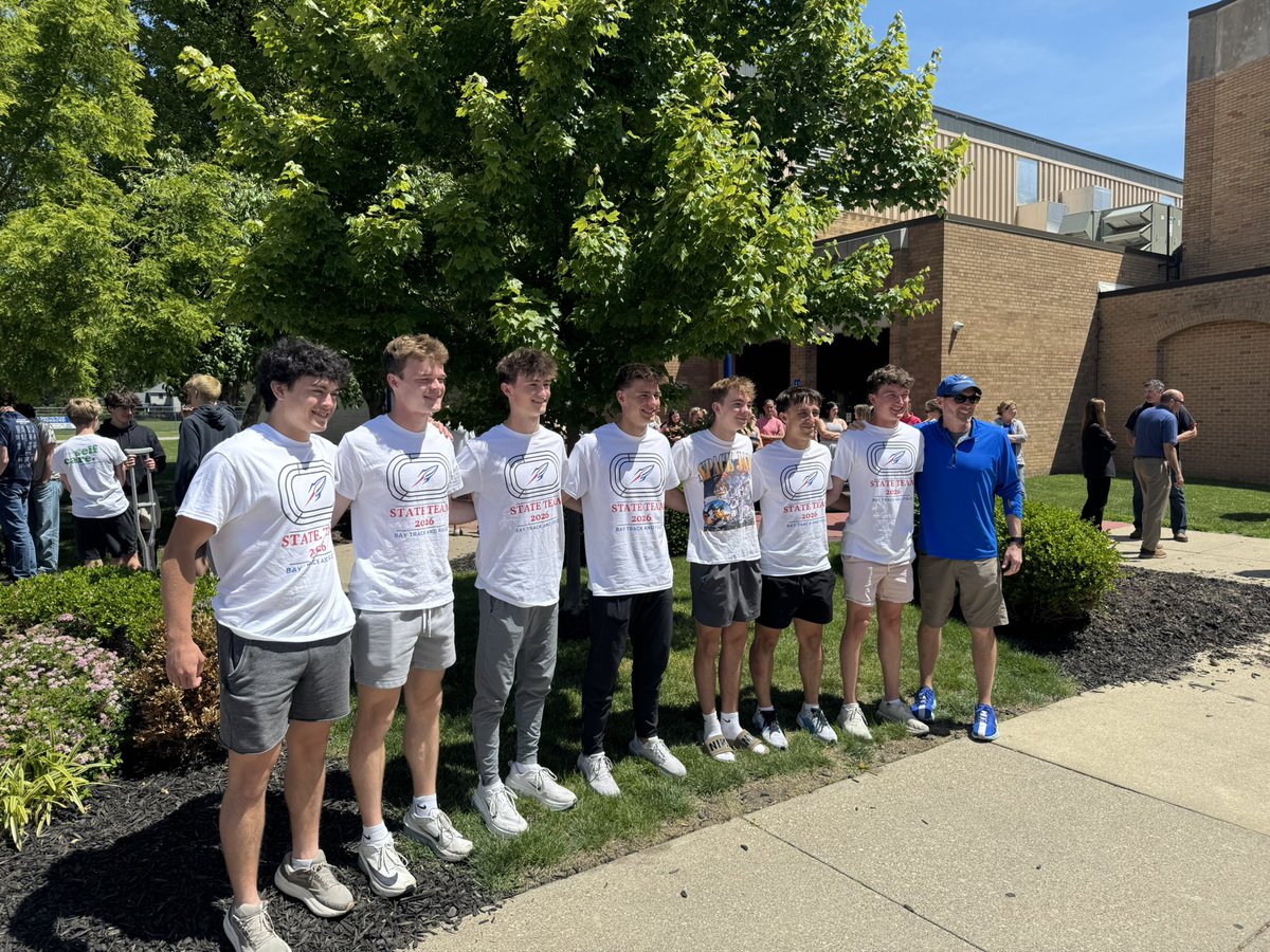 BayAthletics's tweet photo. Yesterday, we were able to wish the Boys Track athletes good luck as they headed to the State Track Meet. https://t.co/k4YZZYALJY