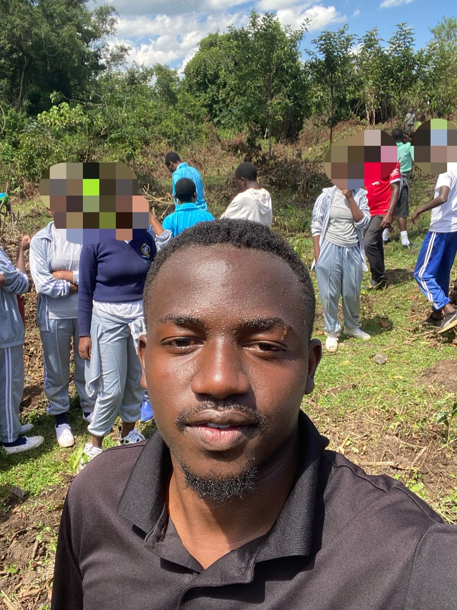 its_larryh's tweet photo. Jua inawaka mbaya sana huku Shinyalu tree planting 📍 https://t.co/yDvaMuV5wf