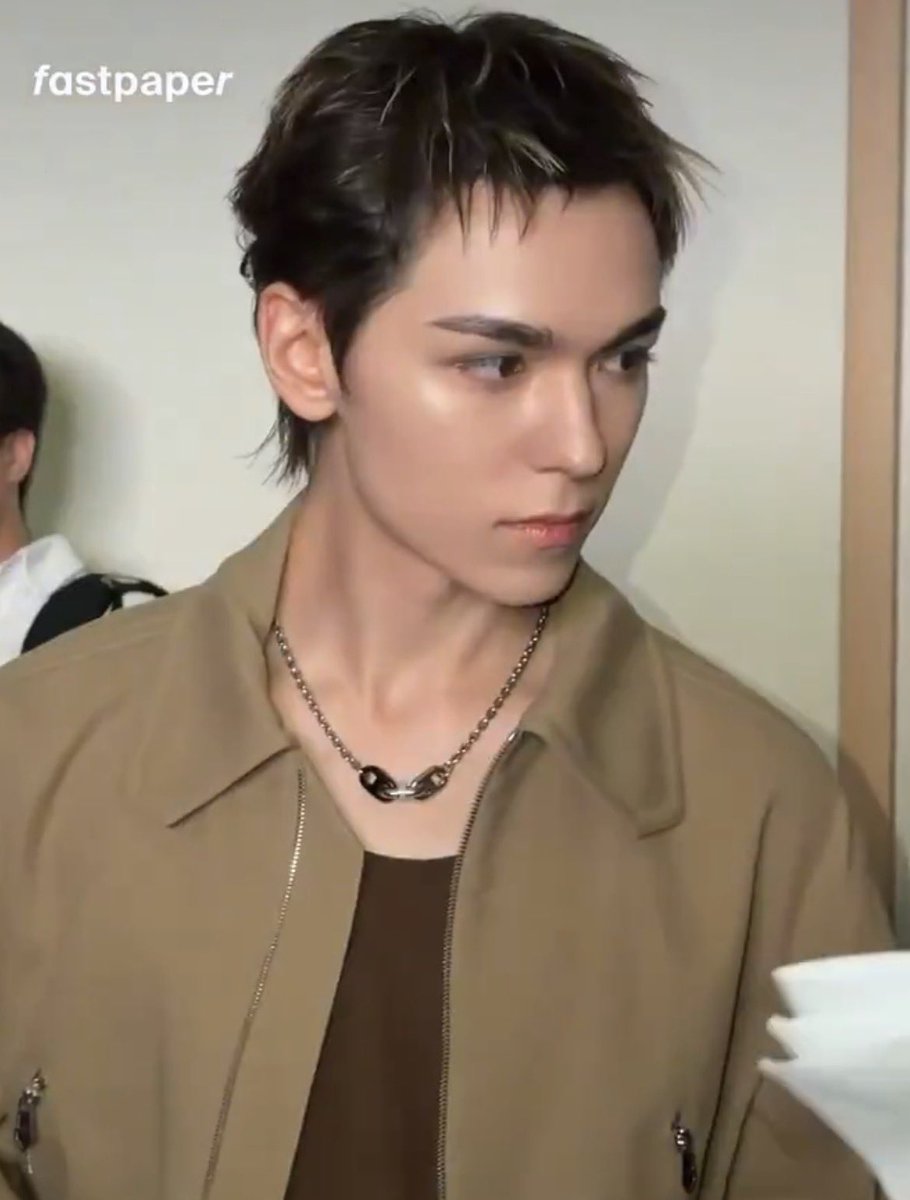 xuchwex's tweet photo. junsol maximizing joint slay today https://t.co/fojD6p1CbQ