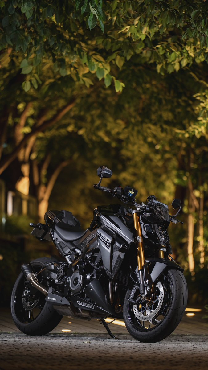 photo_bike_21's tweet photo. まだやりたいことあるけど完成した！
めちゃんこかっこいいバイク増車しました😊
 #GSXS1000 https://t.co/kBahOLqhkr