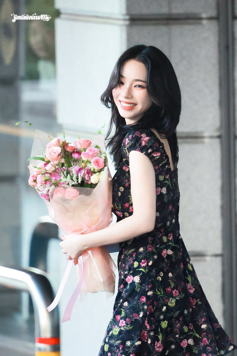 jiminiverse411's tweet photo. 260605 💐🎉

#카리나 #KARINA #カリナ
#aespa #에스파 https://t.co/Bn5MKGaRe5