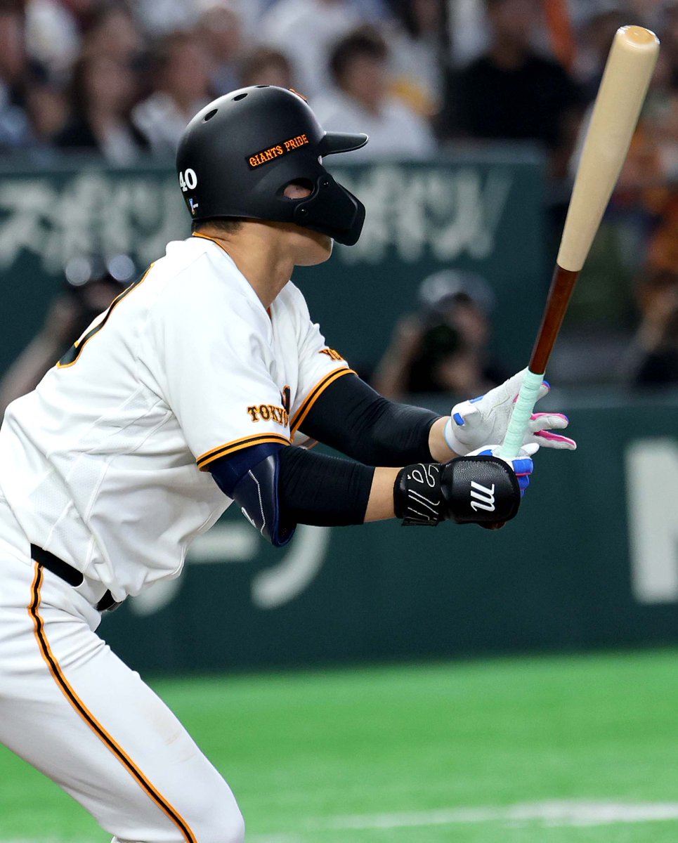 TokyoGiants's tweet photo. 【六回裏】巨人 6-0 ロッテ

二死満塁から #中山礼都 選手が走者一掃の3点適時二塁打を放ち、リードを広げる👍 https://t.co/SB3zueEtLd