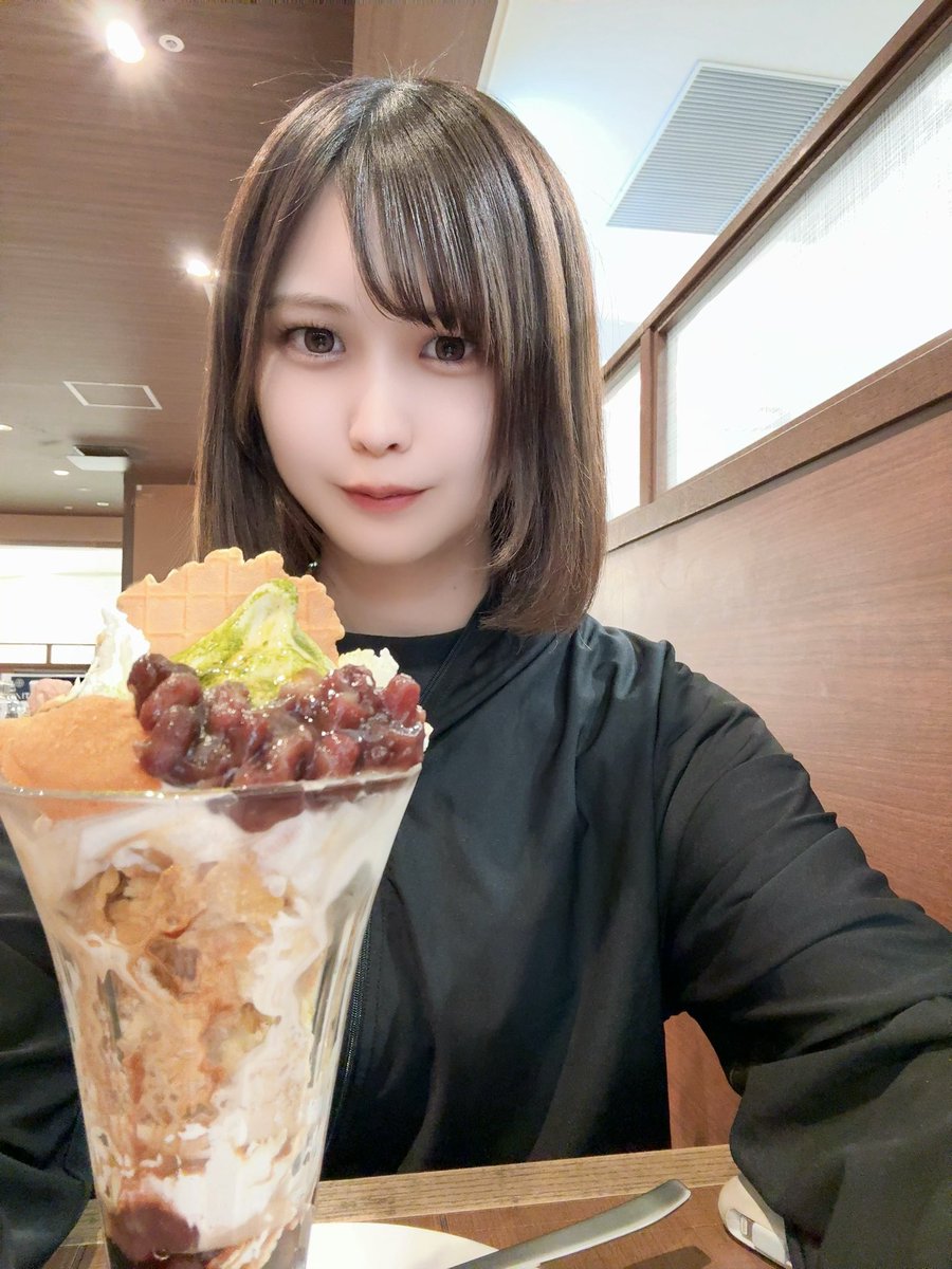 aoice0's tweet photo. パフェ食べた🍵 https://t.co/Xr2kkybaNX
