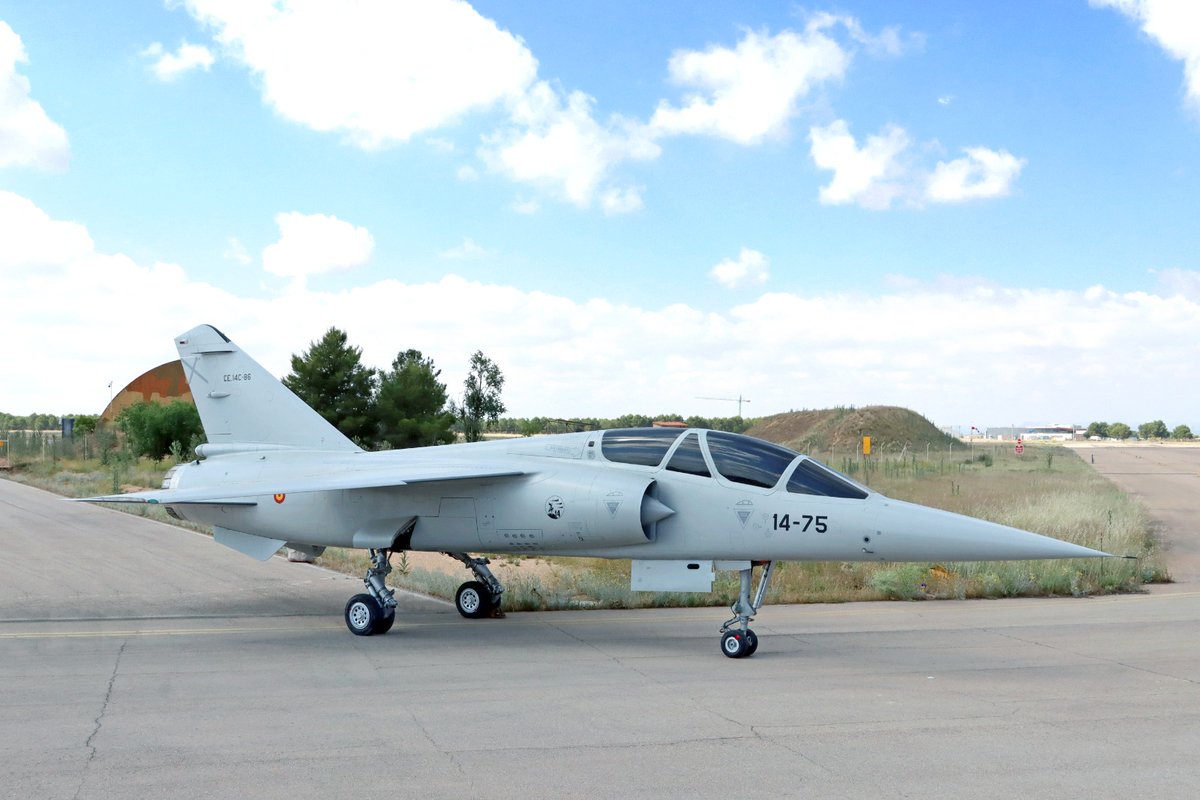 AytoAlbacete's tweet photo. ✈️ Un Mirage F1 se incorpora al paisaje urbano de Albacete para rendir homenaje a la tradición aeronáutica de la ciudad y a su vinculación con el Ala 14 y la Maestranza Aérea.

🎫 Inauguración del Mirage F1
🗓️ 9 de junio · 📍 Rotonda Avda. de España con AB-20 · ⏰ 20:30 h

#Albacete #Aeronáutica #Ala14
