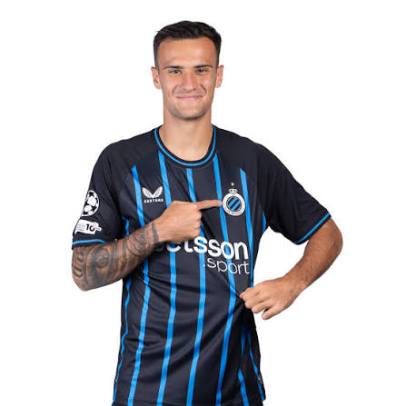 MegaVoice1's tweet photo. @FabrizioRomano The legacy continues! 🖤💙 DNA matters at Inter. Can’t wait to see if he can replicate even half of his dad's impact in that midfield. https://t.co/U1sS72UVcv