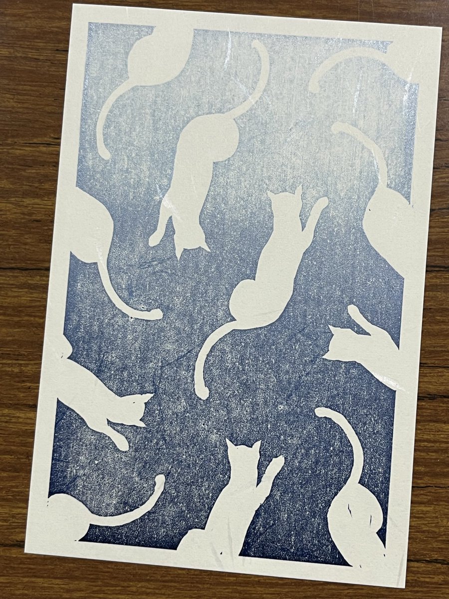 kamicho88's tweet photo. 【猫町文庫　出品作品】

「あ」が使えなくなると、「愛」も「あなた」も消えてしまった。世界からひとつ、またひとつと、ことばが消えてゆく。愛するものを失うことは、とても哀しい……。
(中略)
究極の実験的長編小説。

※「残像に口紅を」筒井康隆著
中公文庫カバーの文章より抜粋 https://t.co/LPMEAcP5Kz