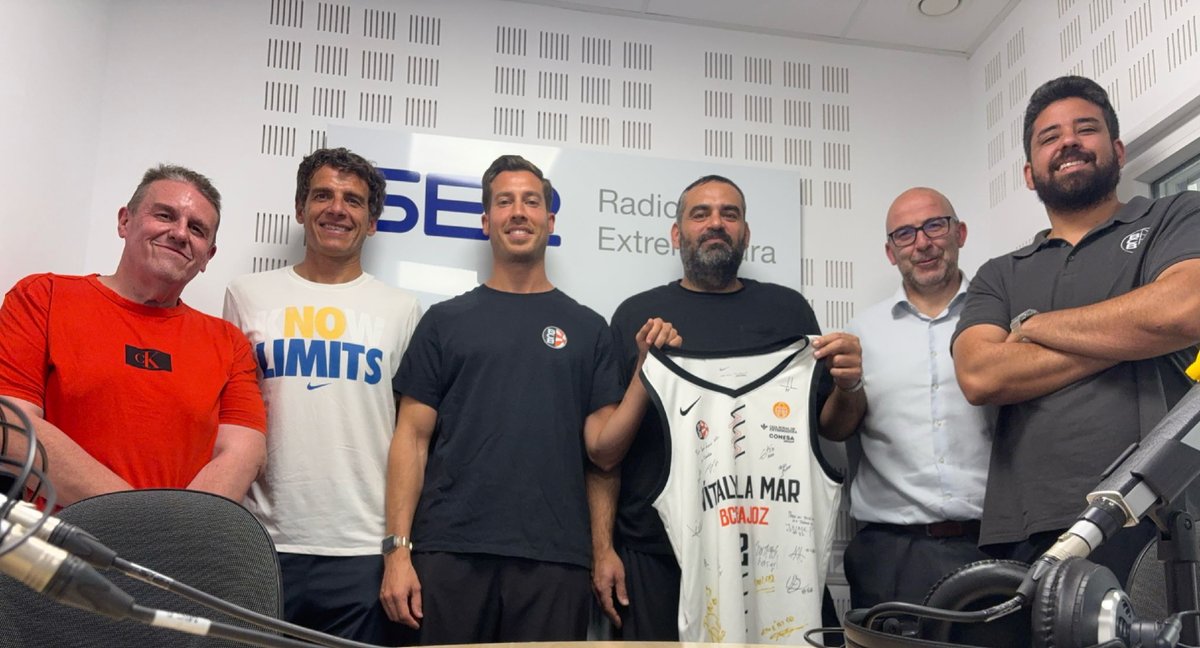 BCBBadajoz's tweet photo. 📻𝗖𝗼𝗯𝗲𝗿𝘁𝘂𝗿𝗮 𝗘𝘀𝗽𝗲𝗰𝗶𝗮𝗹 𝗱𝗲 𝗔𝘀𝗰𝗲𝗻𝘀𝗼 | Ser Deportivos Extremadura

Ya disponible en la web de la @La_SER el especial realizado por @joseluisvela. 

https://t.co/P8vl8jii8Q

#Badajoz #AscensoSegundaFEB https://t.co/MEc6mVMaX9