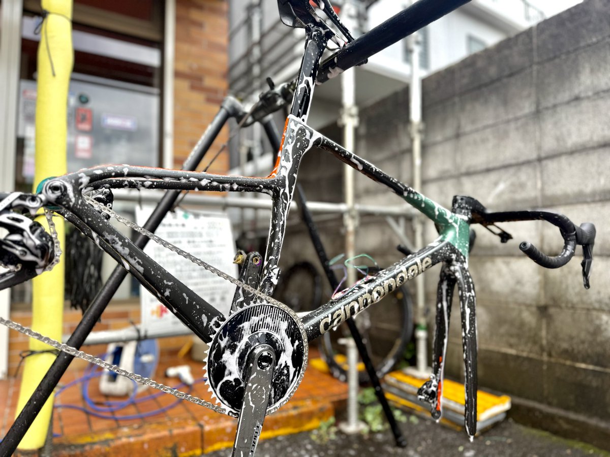 cycle_days's tweet photo. レース、イベント前恒例のドライブトレーンメンテナンス。　
　
最近あまりPR出来ていませんでしたが…
違いを感じて頂いている皆様にリピートして頂いています。 https://t.co/5kFkt6ai9d