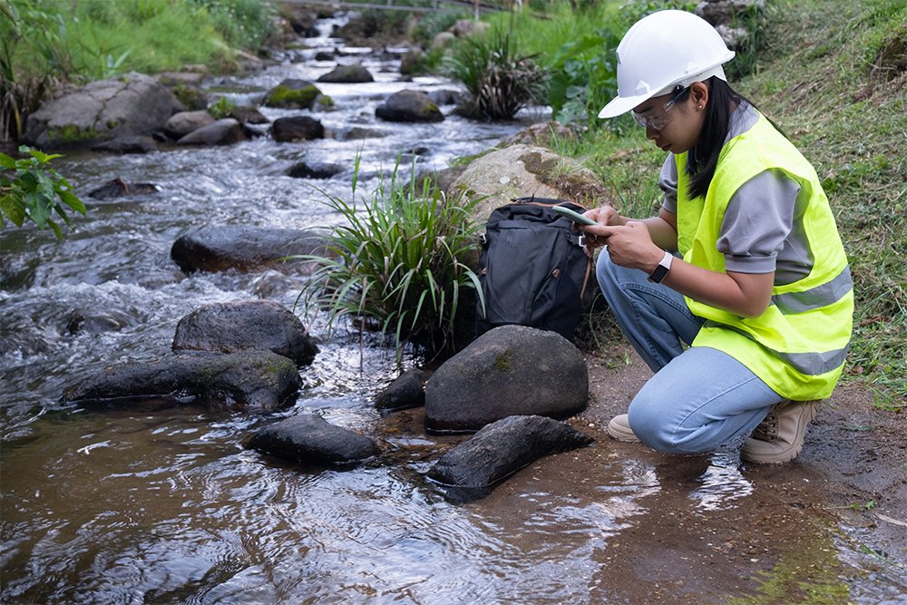 PolyflonTech's tweet photo. On World Environment Day we celebrate those working to protect our environment and create a more sustainable future. We're proud to support customers in this sector with our high-performance tubing solutions for environmental monitoring &amp; water treatment.
https://t.co/U2hijxucTv https://t.co/JGTM5aoQpq
