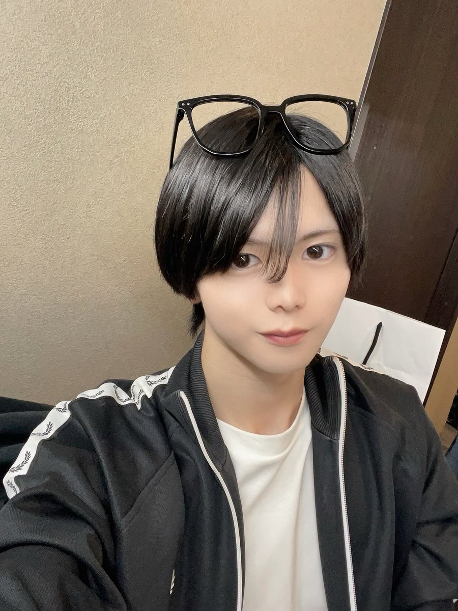 Saki__LT's tweet photo. メガネはそえるだけ
 #メン地下 https://t.co/d2AyGikYBE