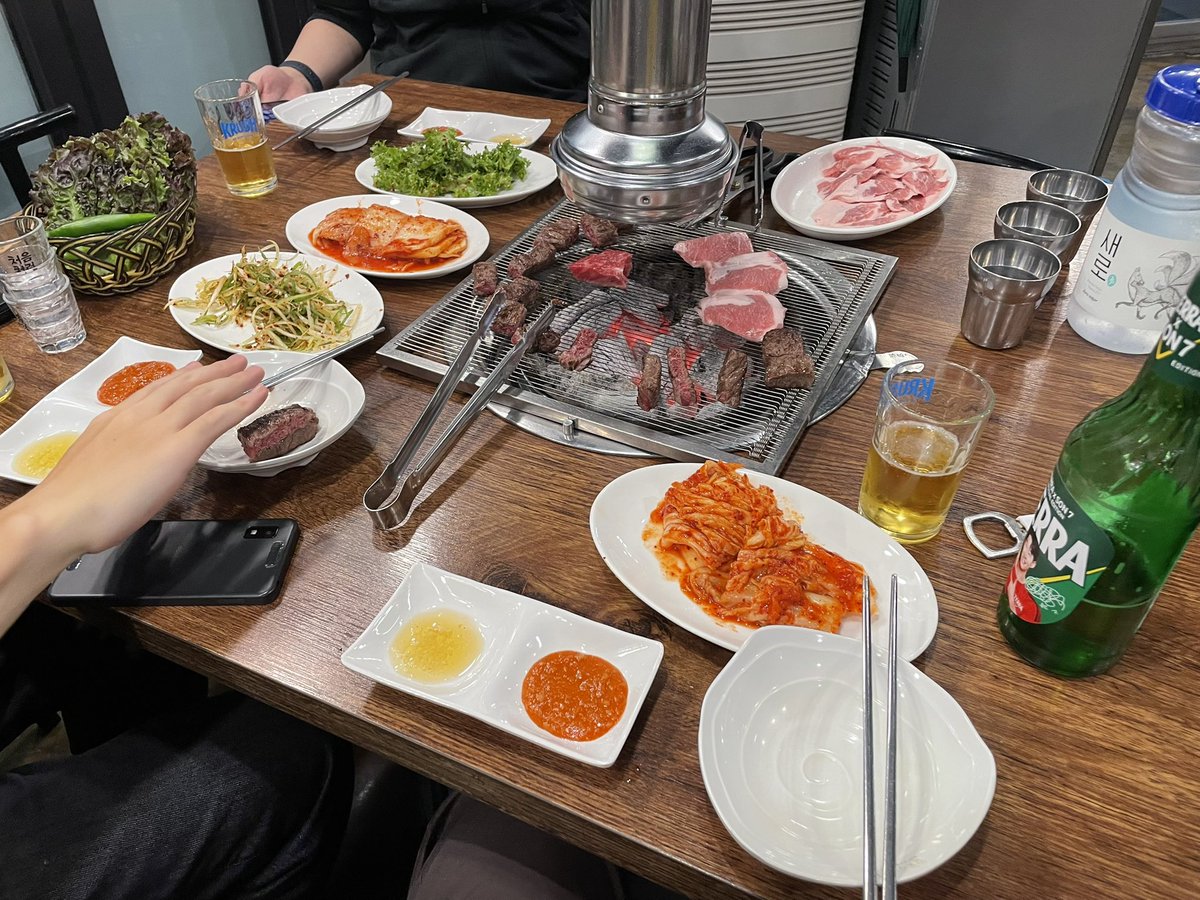 mugi386's tweet photo. 焼肉！うま！特にキムチうまい🍴 https://t.co/nJErGu0nbt