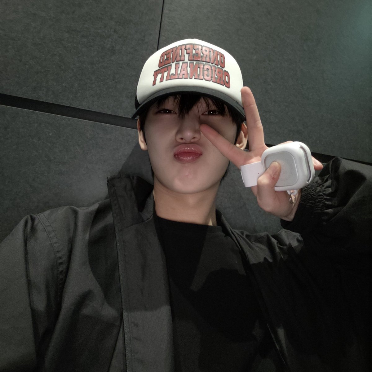 🦊🌻 | fan account tweet media