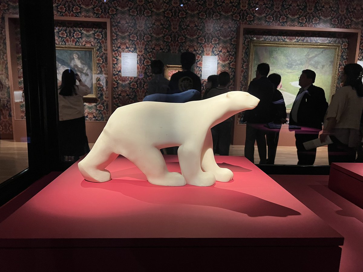 muzzlin's tweet photo. トーハクの前田家展にすべり込み
保存状態がよすぎると聞いていたけど、漆はツヤツヤ金箔はキラキラで、「前田家の保存技術すご…これが百万石パワー…！」でした
今日は20時まで開館の日ということで、本館もゆっくり回って浮世絵スタンプしたり、レストランでチャーハン食べたりした https://t.co/Ltm0WZgDth