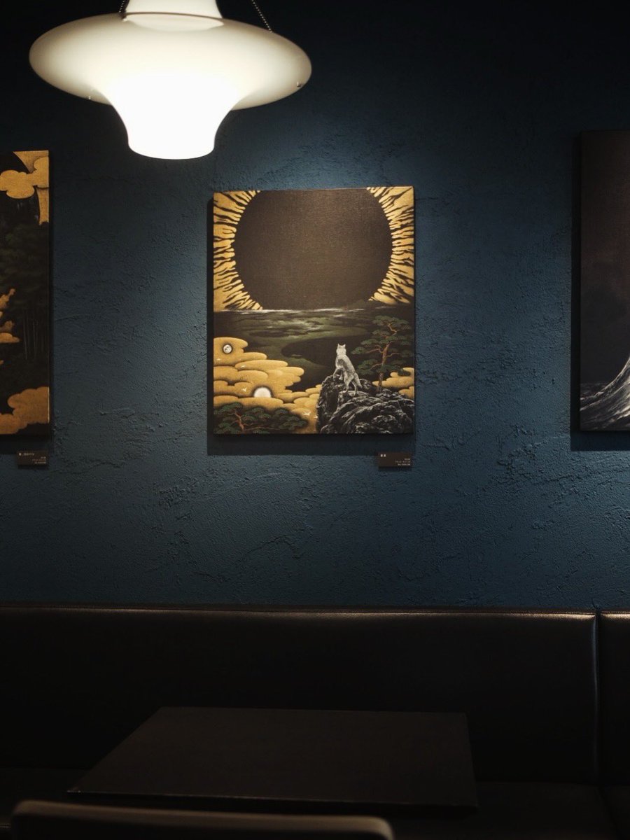 cafeesquisse's tweet photo. 高橋弘子個展『葦原』
会期半ばを迎えました。
札幌市在住の画家、#高橋弘子 さんの作品展です。個々の作品についてコメントを寄せた資料や、今年3月発行のアート雑誌「#EXTRART FILE48号」に複数ページに渡り紹介された雑誌も閲覧資料でご用意しておりますので、作品展と合わせてご覧ください! https://t.co/B8UAmoEv6j
