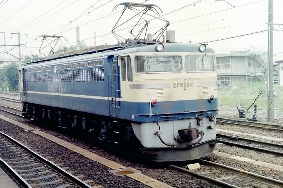 EF65 ジョイフルトレインセット 東日本の記録は3枚。 2枚目までが黒磯、最後がジョイフルトレイン牽引