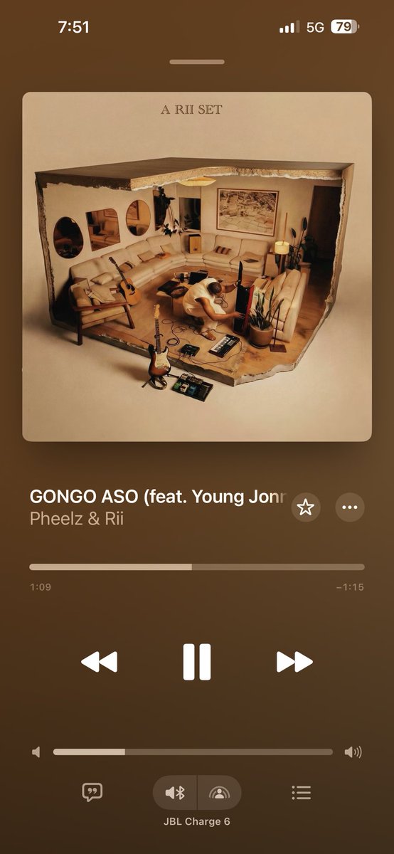 FcknEl's tweet photo. Unpopular opinion. Pheelz is a better artist than young jonn https://t.co/ClhnGRqbTq