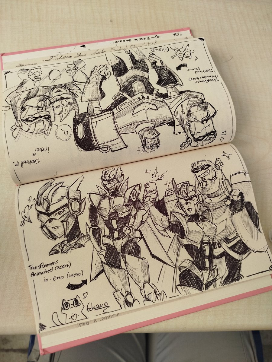 ReDevangelionn's tweet photo. #tfp #tfanimated #transformersanimated #transformersg1 #transformers #sentinalprime #transformerssentinal
A doodle hour at school https://t.co/6UCkksGHyt