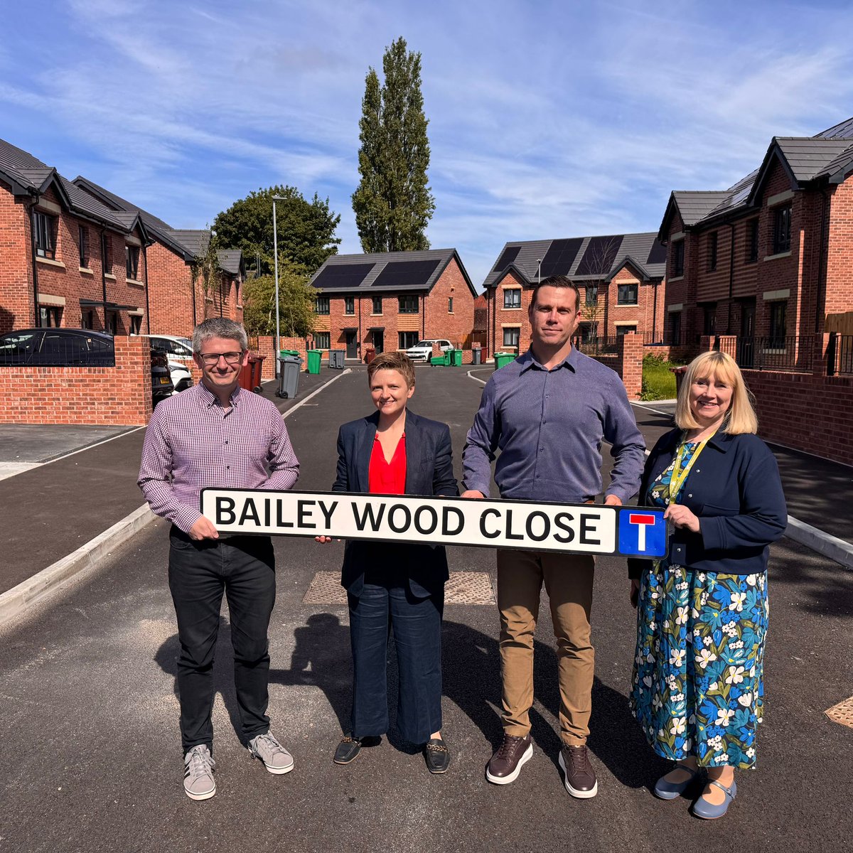 gavinwhite76's tweet photo. In 2025/26, we saw record 901 new affordable homes built in Manchester  with new affordable homes in 23 out of 32 wards, including in city centre.

Also had confirmation that housing register has reduced by 1,500 households in last 6 months. Lots to do, but progress being made.🏡 https://t.co/CoR9StTYlC