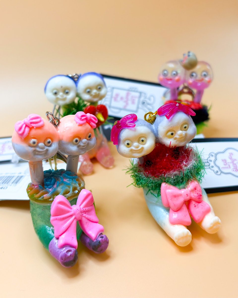 VinylTokyo's tweet photo. ＼🌺 NEW ARRIVAL 🌺／

Los amigos de epi ( @losamigosdeepi )の新作アイテムが入荷いたしました。
是非、VINYL店頭にてご覧くださいませ！

【作品名】
「チャーム/双子ベアー 」
「チャーム/双子ベアーラブリーリボン 」 https://t.co/F42pPDLCeV