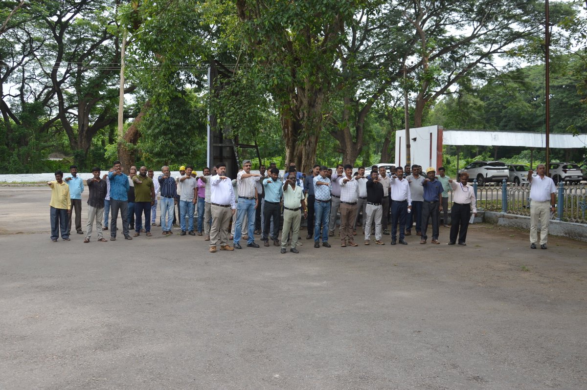 SailVisl's tweet photo. Glimpses of World Environment Day 2026 Celebrations at SAIL-VISL, Bhadravathi.
@hd_kumaraswamy @plantsalem @SteelMinIndia @SAILBSP1 @SAILranchi @SAILsteel @sailrsp1 @SAILBSL2 @SAIL_IISCOSteel @DSPSAIL1 @SAILasp1965 @SAILCMO @PibSteel https://t.co/TBNFg6Pxgd