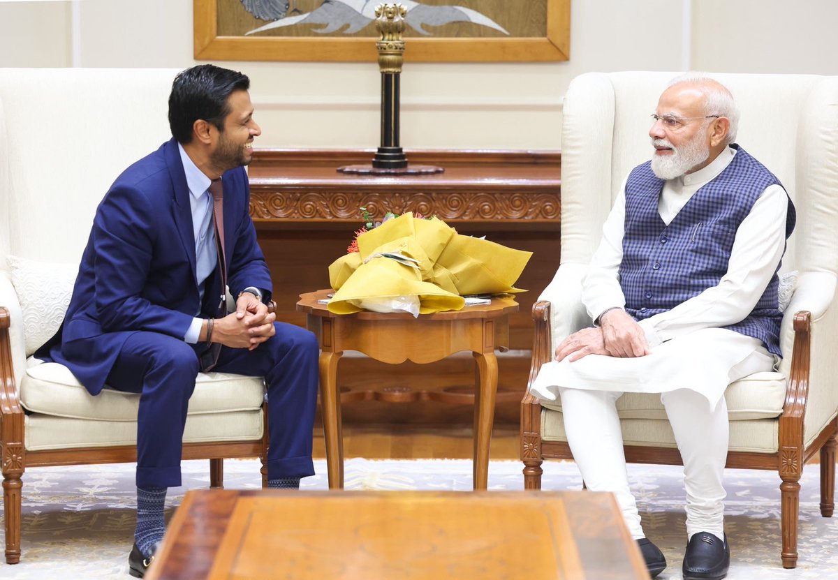 Narendra Modi tweet media