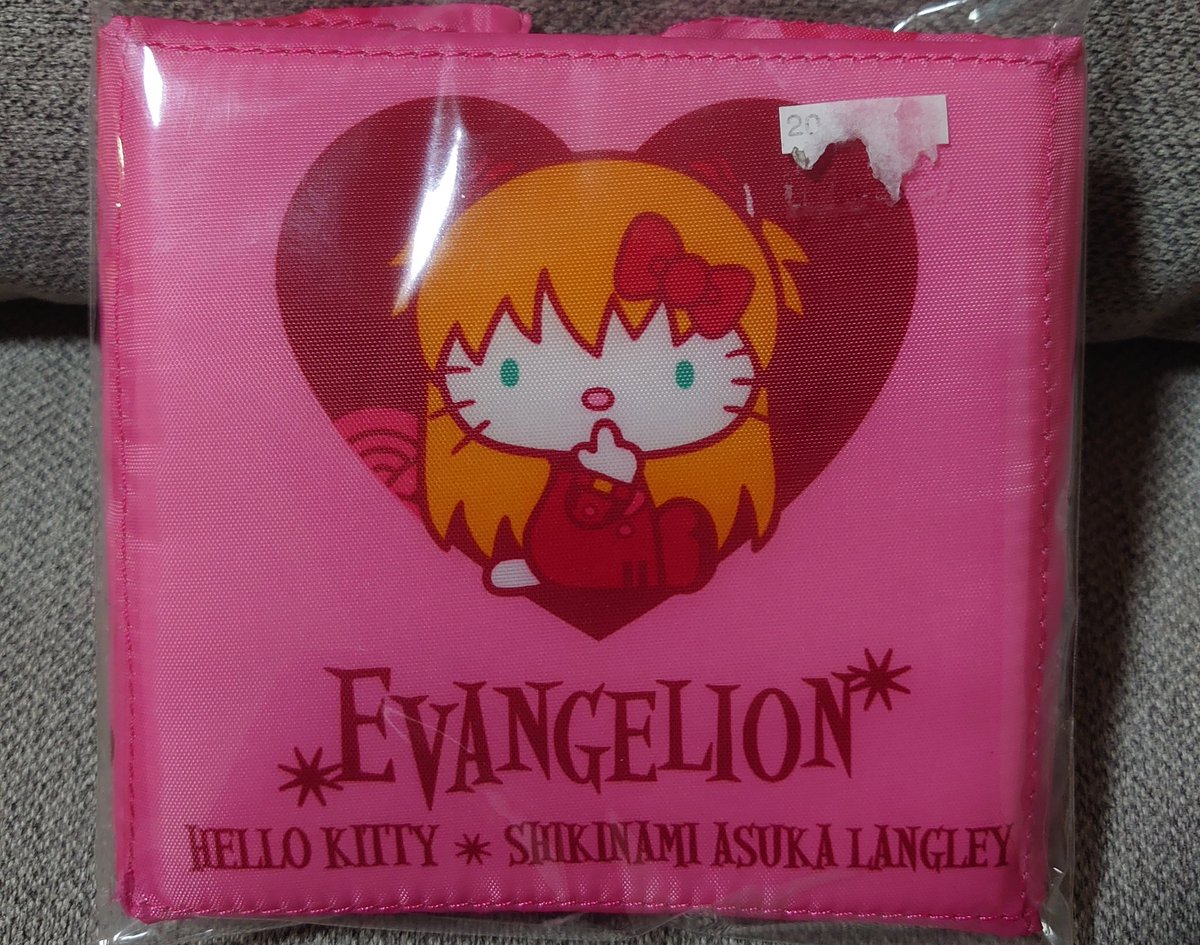 今日のエヴァグッズ アスカとキティちゃんのコラボエコバッグ(？) なん