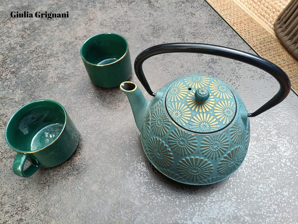 Giulia113208470's tweet photo. HAIKU ⛩️🎎🎏
Al pomeriggio
la cerimonia del tè
tutto è pace.
Giulia Grignani © ✍️
Cerimonia del tè 🫖🍵🎎
Foto personale 📸
#fotografia #photography #haiku #poesia #arte #versi #poetica https://t.co/kzMuJHaPmA