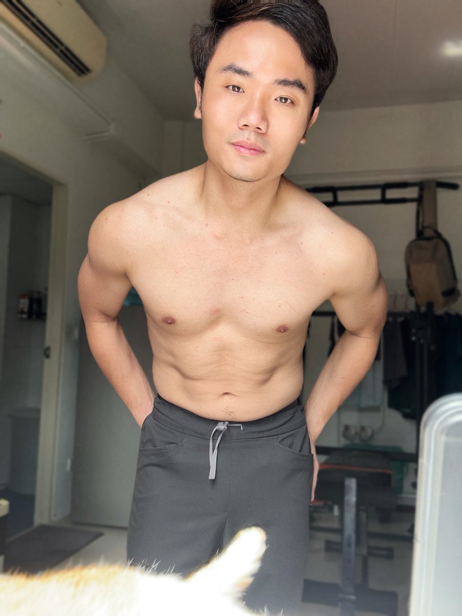 dogter_m's tweet photo. วัตถุปริศนาด้านหน้า 😜🐈 https://t.co/fWjXoir0gF