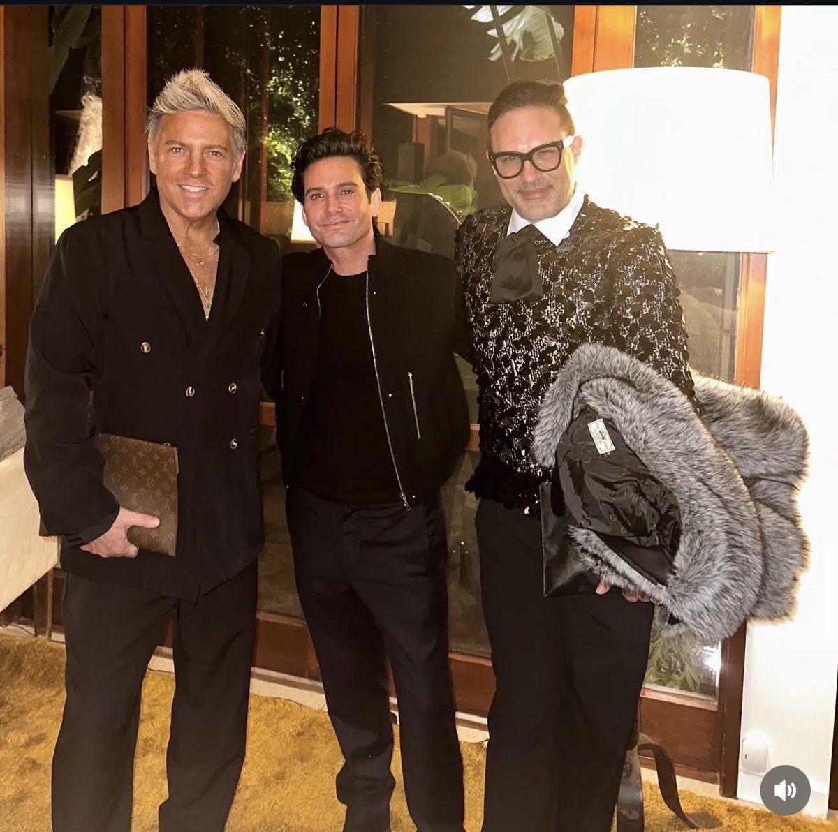 livinginOC's tweet photo. It’s been a minute since I’ve been on X so just catching up 🫡🌈❤️🕺 🍊 ➡️💎 https://t.co/HaSwwAr7xH