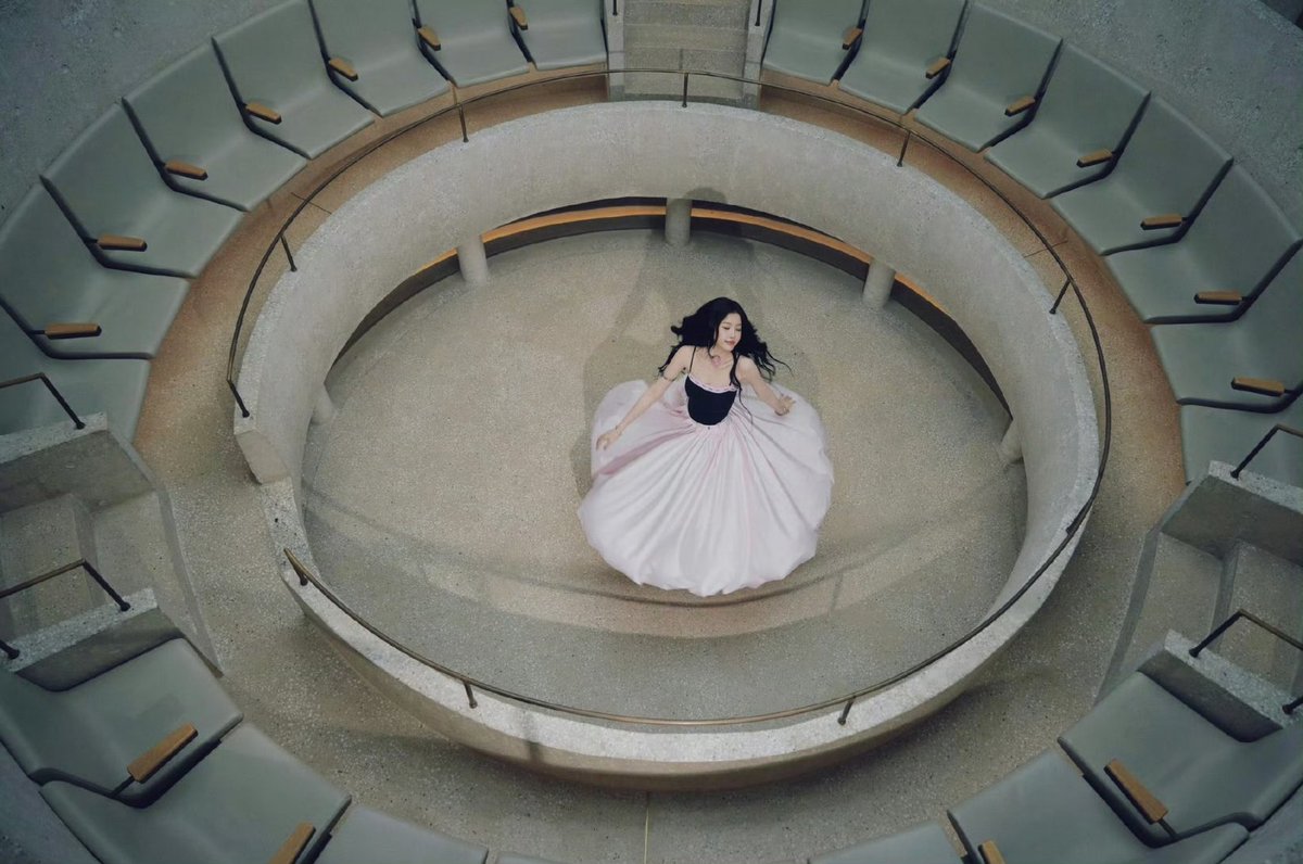 sayangshuxin's tweet photo. My little princess 👸🏻✨
Dance as much as you want!💃
Go play as much as you want!🌸
Be happy as much as you want!🥹💖
The whole world is your playground! 🎠🥰❣️

#YuShuxin #EstherYu #虞书欣  #UBRAS https://t.co/Dp9VPMFoIV