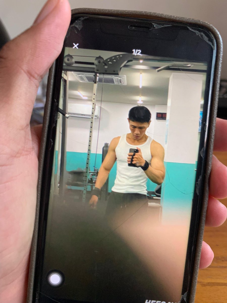 Brothermatcha's tweet photo. ⚠️WARNING⚠️
Untuk orang Jogja dan sekitarnya kalo misalkan nih orang ngajak ngefun. Itu merupakan modus penipuan baru, nih orang aku udah bilang ada poppers dan pelicin tetap aja dia mau COD poppers. Nah COD nya dia pakai orang yang dia kenal dan suruh bayar dulu. #gayjogja Cont- https://t.co/4mAtiMV9TJ