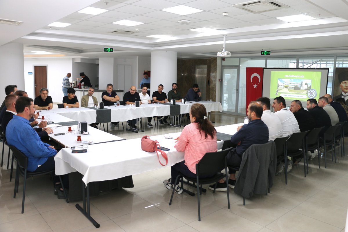 torbalito's tweet photo. 🤝 Yönetim Kurulu Başkanımız @vahapolgun, Yönetim Kurulu Üyemiz Mustafa Ak, Meclis Üyemiz Adnan Yılmaz ve Genel Sekreterimiz Oğuzhan Kırşan, Çapraz Kaynaştırma Toplantımızda üyelerimizle bir araya geldi. https://t.co/Wm0EBMsu4P