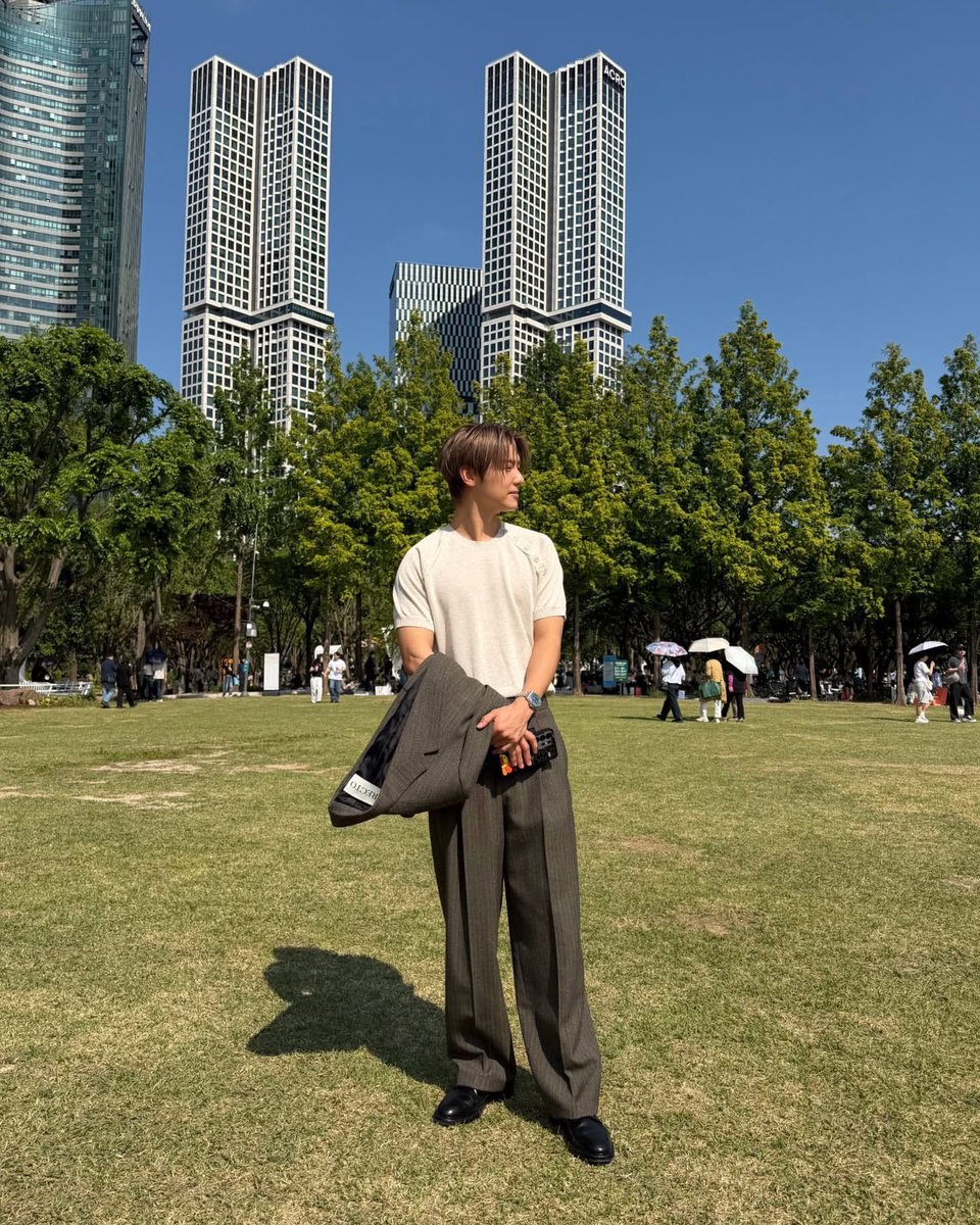 whenw4sit0ver's tweet photo. 좋은 느낌을 줌 💕💕💕
#강민혁 https://t.co/99LSU5k5hW