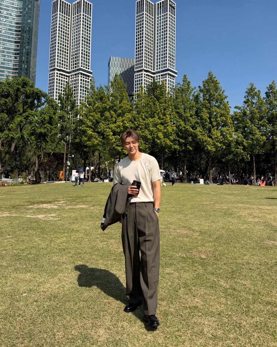 whenw4sit0ver's tweet photo. 좋은 느낌을 줌 💕💕💕
#강민혁 https://t.co/99LSU5k5hW