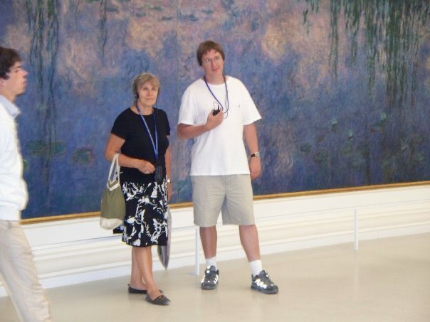 Michals76's tweet photo. Me and my mom a good number of years ago. https://t.co/I1t3Cy5MRX