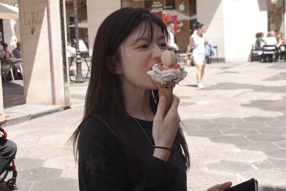 78NOKOO's tweet photo. a day out with my gf <3 https://t.co/wmPvKp37Zr
