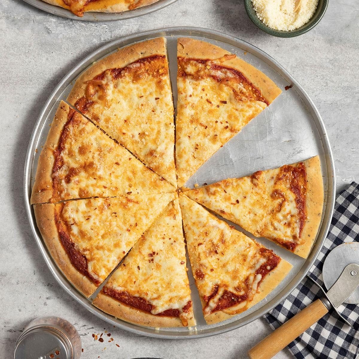 SeeThruTM's tweet photo. ‘BACKROOMS’ director Kane Parsons is feeling rather famished.

“I could really go for a slice of that pizza.” https://t.co/5M1U8lYUYT