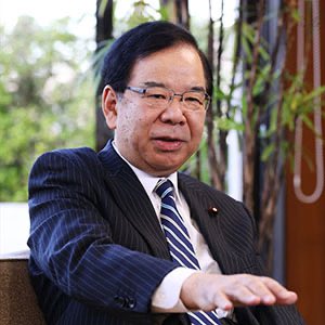 tanakaseiji15's tweet photo. 共産・志位氏「国旗損壊罪は、何を守る？明示できないだろ。国民の思想、言論の自由を侵害だ。断固反対する！」

共産党は！
いらんだろって思う人！🙋‍♀️！ https://t.co/gjEGv7Vj18