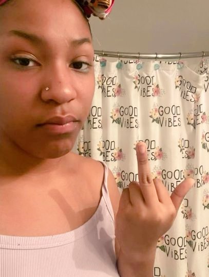 Emilyxfj3's tweet photo. Am bored DM me https://t.co/xhSnWXcKz6