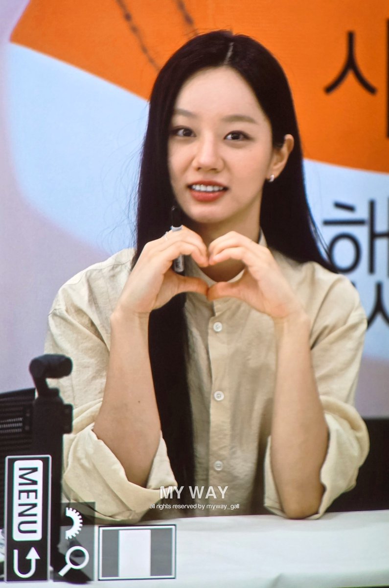 myway_gall's tweet photo. 260605 혜리 프리뷰❤️
📸🫶🏻
@hyeriherihey 
#혜리 #Hyeri #이혜리 #LeeHyeri https://t.co/oGgn0IY8h4