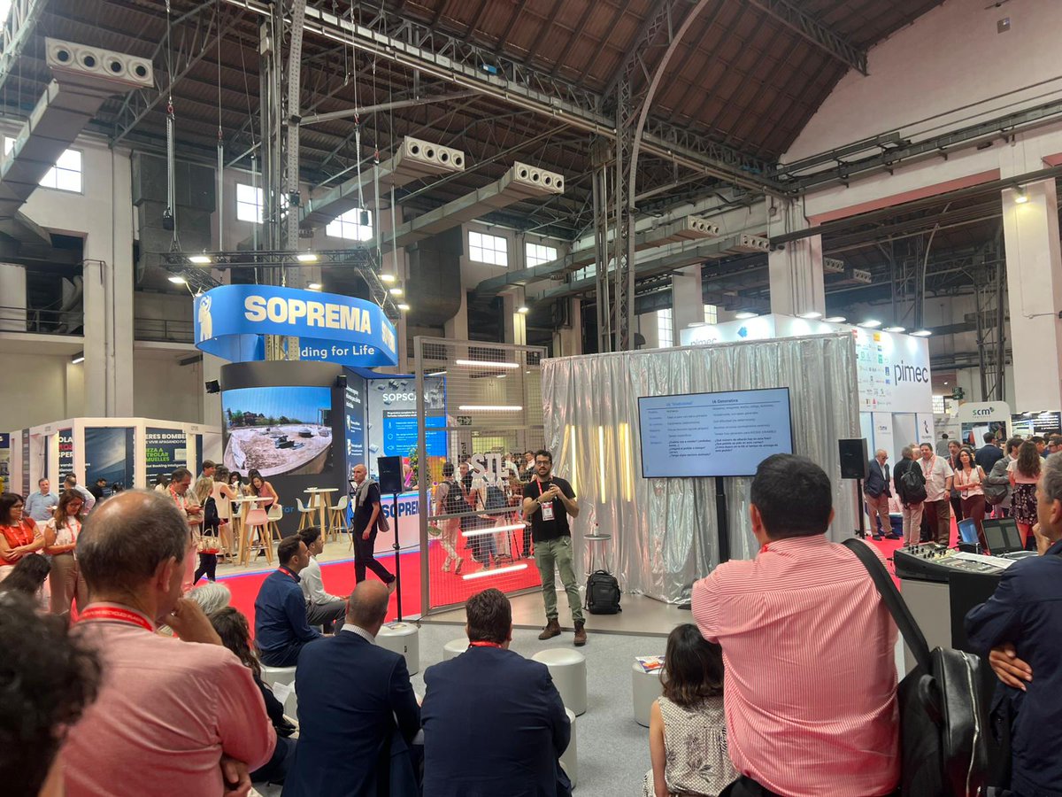 dca_cat's tweet photo. La logística del futur es viu al #SILBarcelona!

Connectem innovació i tecnologia per transformar el sector. Amb @CIMALSA hem impulsat una taula rodona sobre transport intel·ligent i hem acompanyat les inspiradores solucions de #membresDCA a l'AI Corner.

https://t.co/JS7iaqXtXB https://t.co/ik6sFgxh71